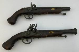 lot 151 image: Vintage Replica (Fake) Pirate Pistols