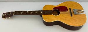 lot 158 image: 1967 Stella  Harmony Guitar H927