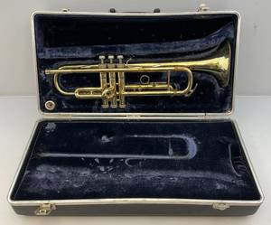 lot 160 image: Vintage CONN Trumpet In Case