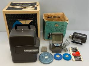 lot 174 image: Vintage Bell & Howell Video Recorder & Model 346 Autoload Super 8MM Movie Projector