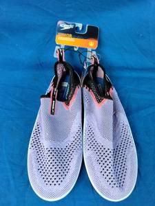 lot 142 image: New Speedo Junior Girls Surf Strider Water Shoes - LavenderPink Size 45
