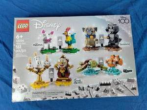 lot 145 image: New LEGO Disney Disney Duos Collectible Figures Toy 43226