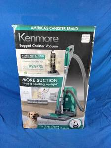 lot 124 image: Kenmore 200 Series Bagged Canister Vac 0.0 Star Rating BC3060 