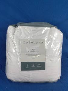 lot 193 image: New Premium Down Comforter - Casaluna King Size