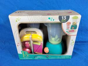 lot 211 image: New B. toys Mini Chef - Fruity Smoothie Playset Blender Play Set
