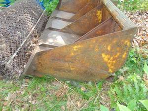 Mixed Lot of Implement Attachments (Bucket and Snow Blade) and Rolled Fencing