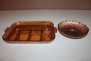 lot 11 image: Lot of 2 Carnival Glass pieces