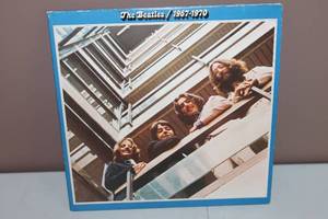 lot 29 image: Beatles 1967-1970 Vinyl Record Album