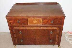 lot 36 image: Berkeley and Gay Dresser