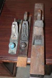 lot 71 image: Lot of 3 Vintage Wood Planes
