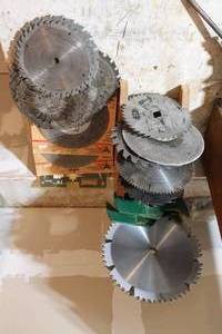 lot 76 image: Lot of Assorted Saw Blades with Stand