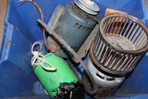 lot 94 image: Lot of Electric Motors