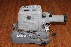lot 101 image: Viewlex Projector