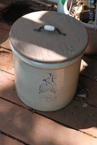 lot 124 image: Authentic Red Wing Crock #4