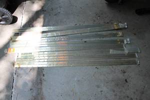 lot 130 image: Set of 8 36 Continuous Hinges