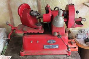 lot 1-132 image: U.S. Electric Tool Company Valve Refacer Machine