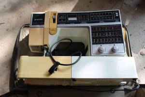 lot 149 image: Singer Twin Needle Sewing Machine