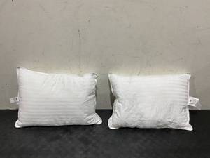 lot 210 image: 2PCS Utopia Bedding Bed Pillows for Sleeping