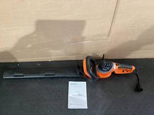 lot 411 image: High Quality Corded Hedge Trimmer with Rotating Handle Garden Tools