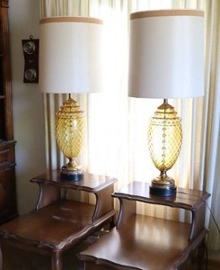 lot 32 image: MCM Set of Lamps and End Tables
