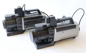 lot 67 image: Vintage General Electric X8 Power Zoom Auto Focus Stereo Microphone Color Video Camera 1CVC6036E,