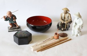 lot 96 image: Collectible Figurines Asian DeCor