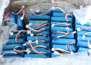 lot 102 image: Battery Pack Samsung Modem Samsung ICR18650-26FM