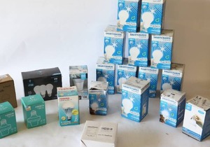 lot 172 image: A Whole Lot of Light Bulbs...