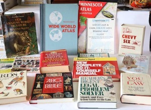 lot 192 image: Hard Cover Books, Minnesota Atlas, Readers Digest Wide World Atlas, Leech Lake Cass County Fishing Map Guide Etc
