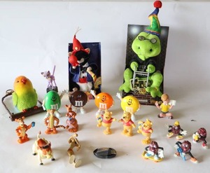 lot 203 image: Vintage Toys...Iwaya Corp Love Bird BO, Gemmy Frogz Rock It Rap It Ribbit Over-The-Hill Beatles When Im 64 NIB, Dancing Hamster, Pooh, Tigger, Raisins Etc