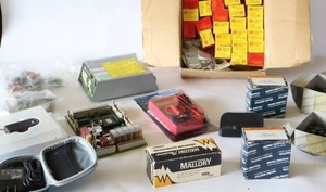 lot 226 image: Potentiometer CLU1021, Cen-Tech Digital Amp Ohm ACDC Voltmeter Multimeter Etc...