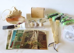 lot 237 image: Seashell Light, DIY Macram Books, Straps Etc