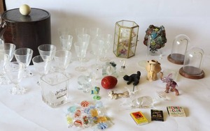 lot 239 image: Home DeCor Glassware and More