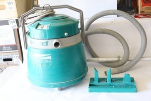 lot 268 image: Bissell Big Green Clean Machine