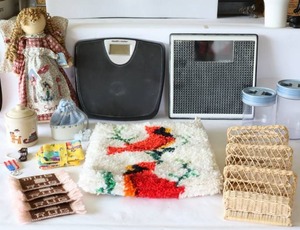 lot 284 image: Home Essentials and DeCor...Bathroom Scales Etc