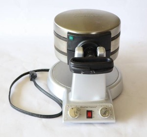 lot 295 image: CUISINART  BREAKFAST EXPRESS CUISINART MODEL WAF-B50 120VAC 60Hz 1400W