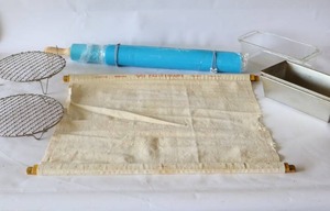 lot 297 image: Vintage Pastry Cloth Rolling Pin Etc