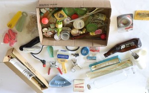lot 332 image: Miscellaneous Kitchen Drawer