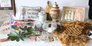 lot 344 image: Miscellaneous Home DeCor