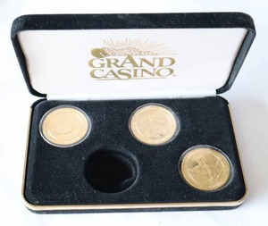 lot 26 image: 1995-1996 GRAND CASINO Limited WILDLIFE COLLECTOR COINS 24kt Gold...