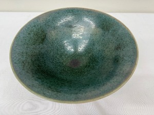 lot 49 image: Beautiful Mid-Century Modern Large Green Decorative Bowl