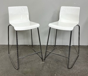 lot 76 image: Pair of Contemporary Stools