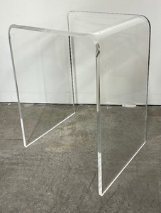 lot 78 image: Contemporary Lucite Accent Table