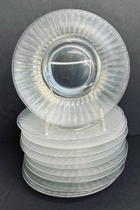 lot 107 image: 10 Vintage Shimmering Luncheon Plates