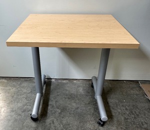 lot 88 image: Rolling TaskCraft Table with Locking Wheels