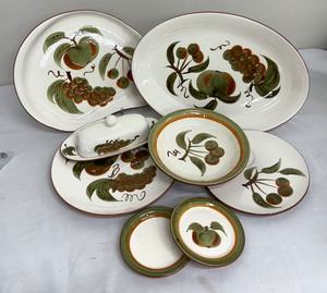 lot 44 image: Stangle Orchard Song Pottery Grouping