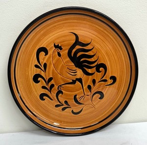 lot 38A image: Pennsbury Pottery Rooster Platter