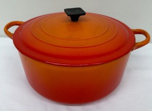lot 145 image: Le Creuset France Dutch Oven