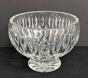 lot 133 image: Small Marquis Waterford Sheridan Footed Crystal Bowl