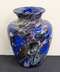 lot 149 image: Small David Tate Handblown Art Glass Vase